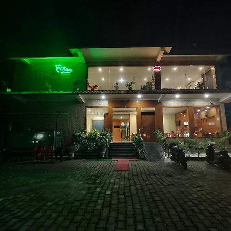 Tierra Hotel Cum Restaurant Kāziranga 외부 사진
