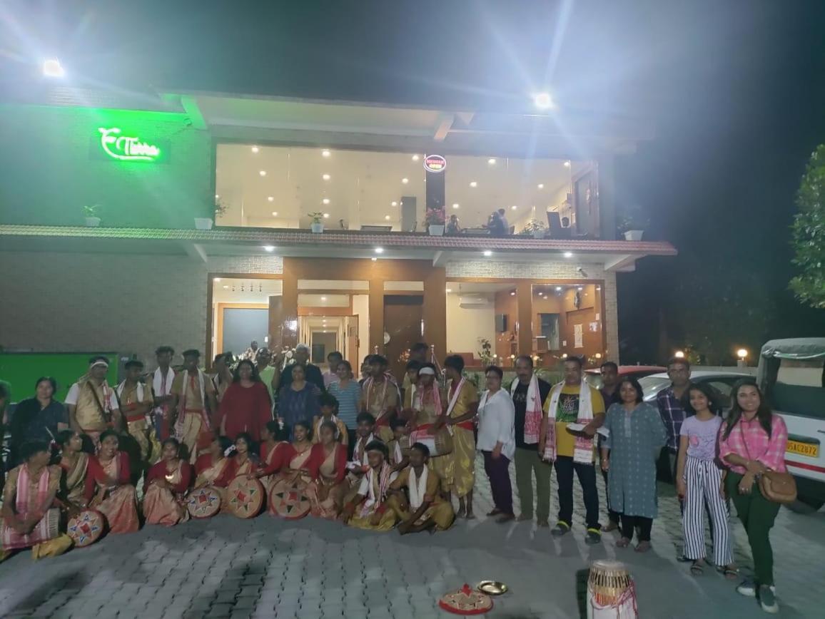 Tierra Hotel Cum Restaurant Kāziranga 외부 사진